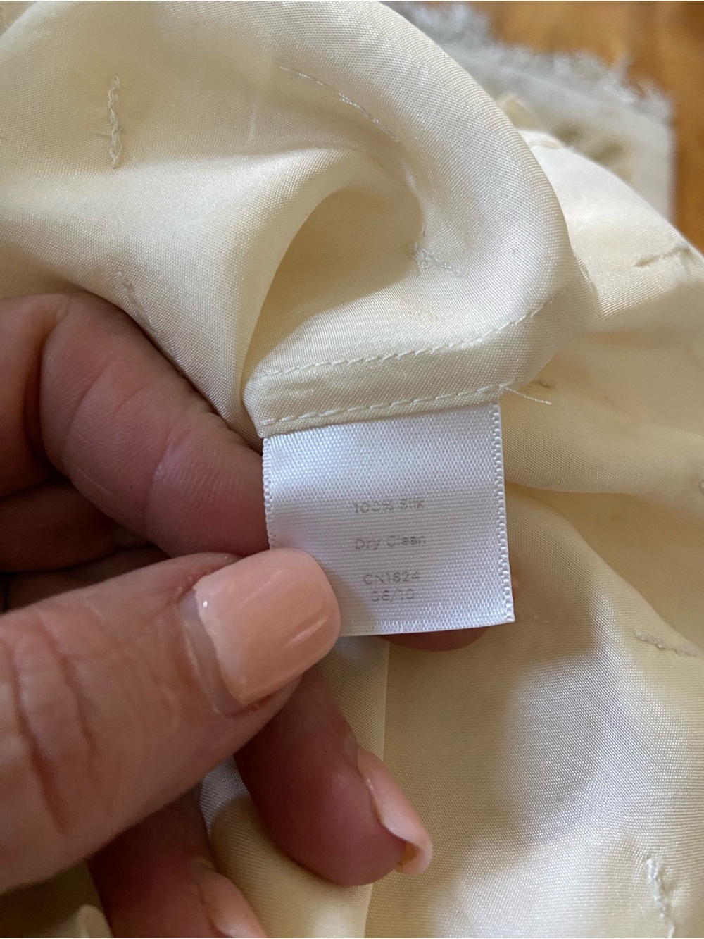 Talbots 100% Silk 3D Textured Floral Applique Blouse Top Cream Ivory Size 12 - Picture 8 of 9